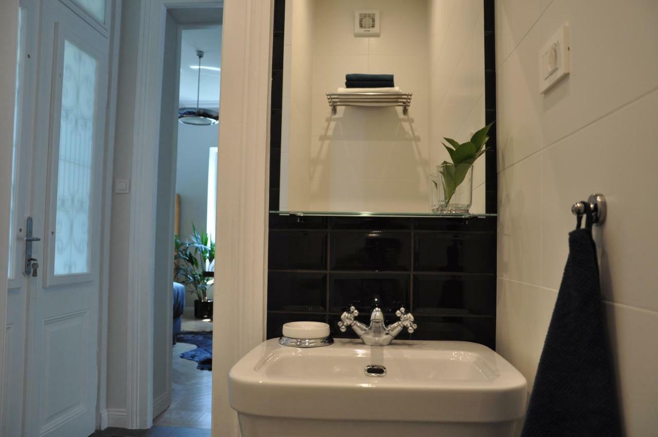 Deluxe Beachfront Apartment Klara, Lovran Ngoại thất bức ảnh